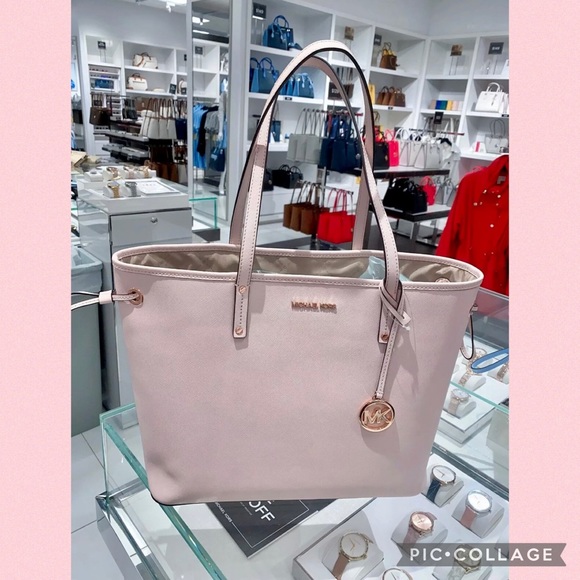 Michael Kors Handbags - Michael Kors Drawstring Tote 💖